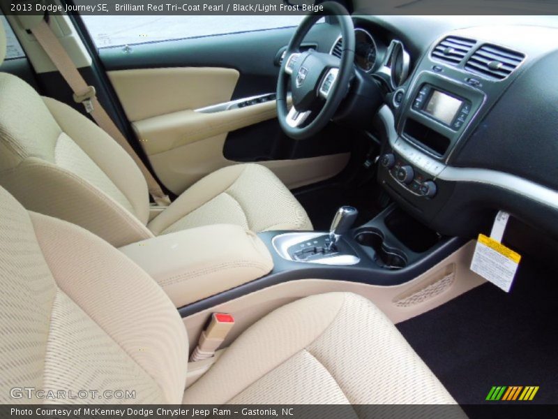 Brilliant Red Tri-Coat Pearl / Black/Light Frost Beige 2013 Dodge Journey SE