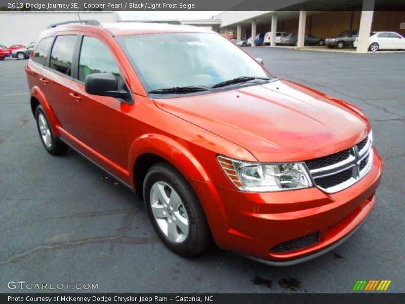 Front 3/4 View of 2013 Journey SE
