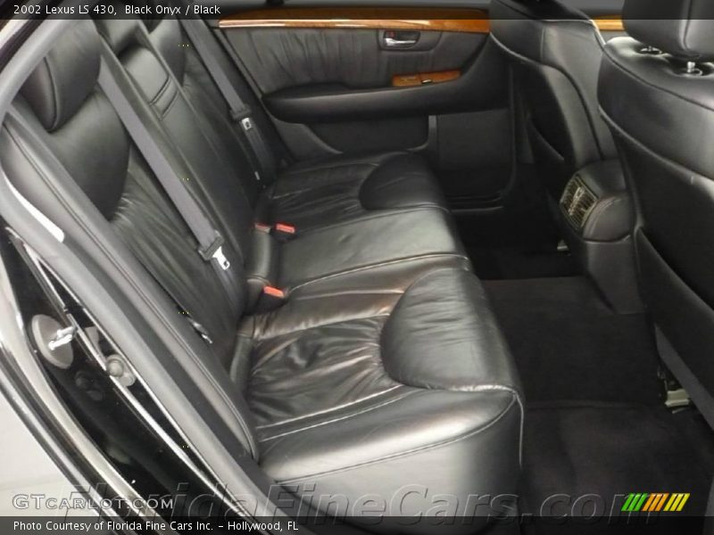 Black Onyx / Black 2002 Lexus LS 430