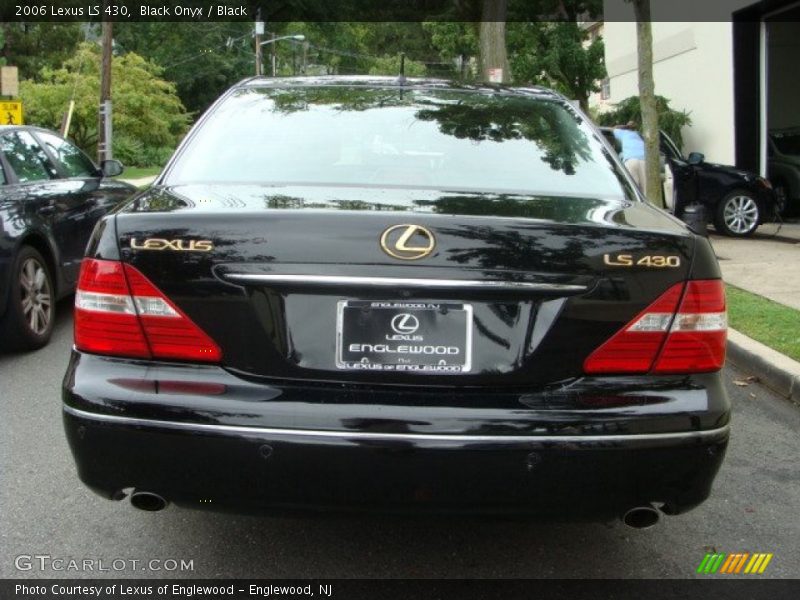 Black Onyx / Black 2006 Lexus LS 430