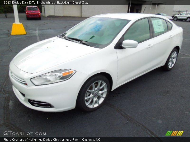 Bright White / Black/Light Diesel Gray 2013 Dodge Dart SXT