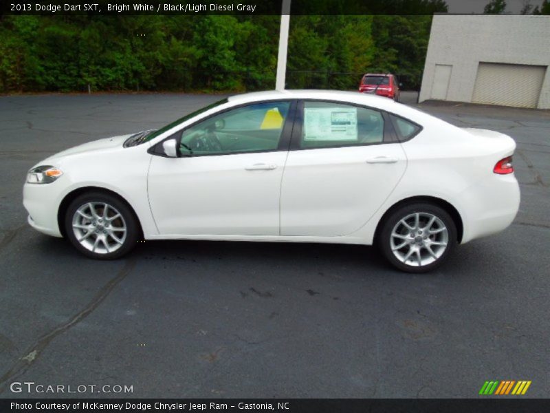 Bright White / Black/Light Diesel Gray 2013 Dodge Dart SXT