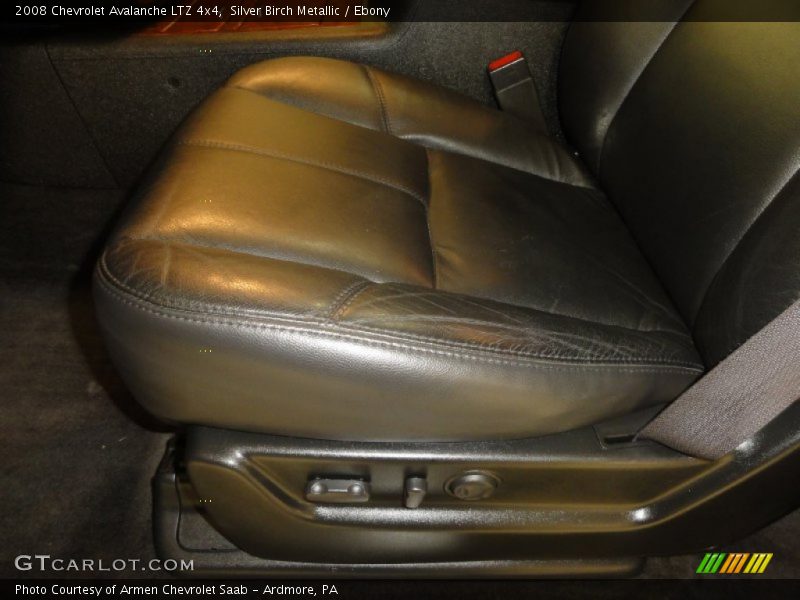 Silver Birch Metallic / Ebony 2008 Chevrolet Avalanche LTZ 4x4