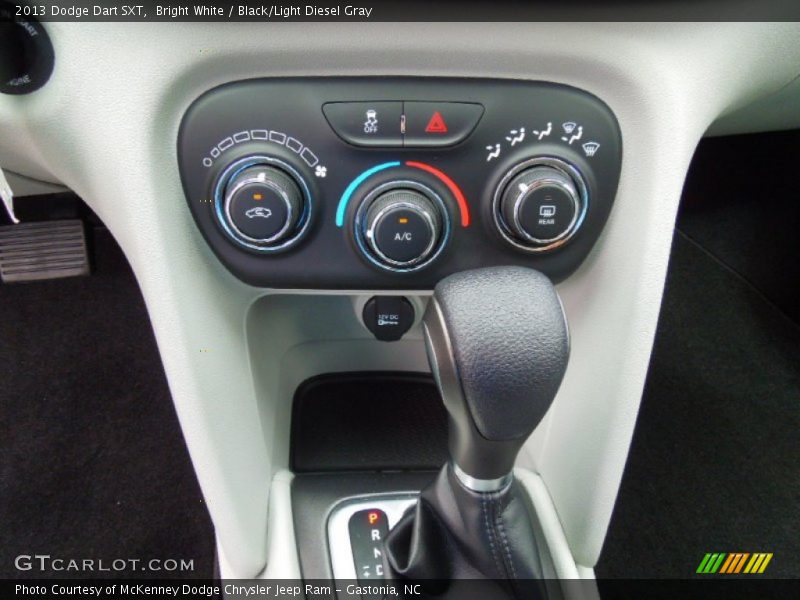 Bright White / Black/Light Diesel Gray 2013 Dodge Dart SXT