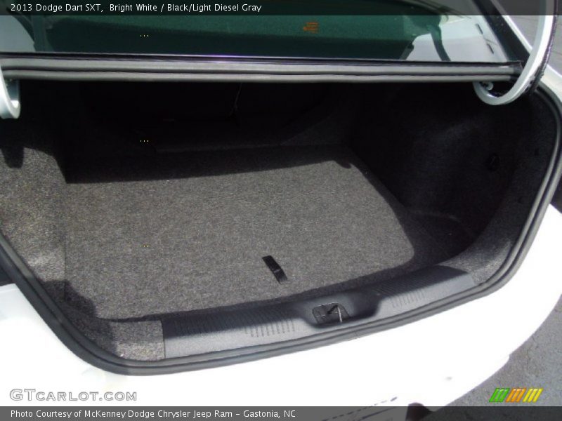 Bright White / Black/Light Diesel Gray 2013 Dodge Dart SXT