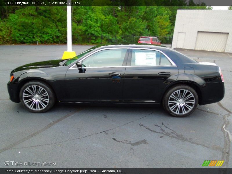  2013 300 S V6 Gloss Black