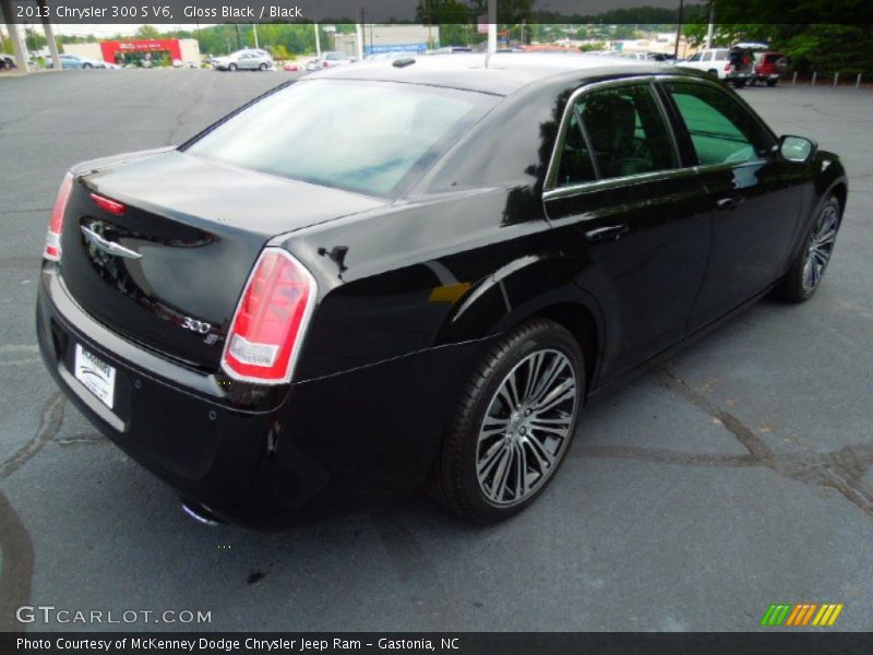 Gloss Black / Black 2013 Chrysler 300 S V6