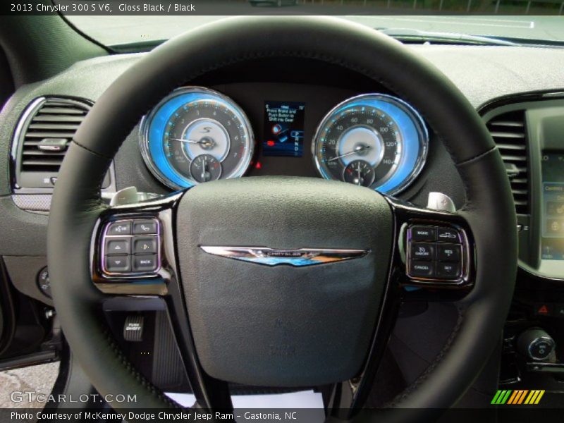  2013 300 S V6 Steering Wheel
