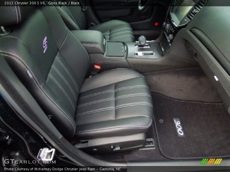  2013 300 S V6 Black Interior