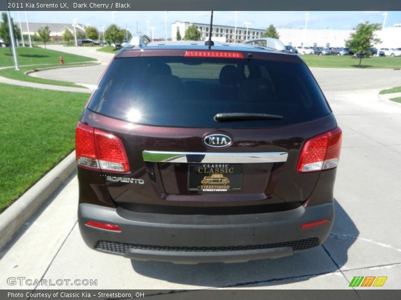 Dark Cherry / Black 2011 Kia Sorento LX