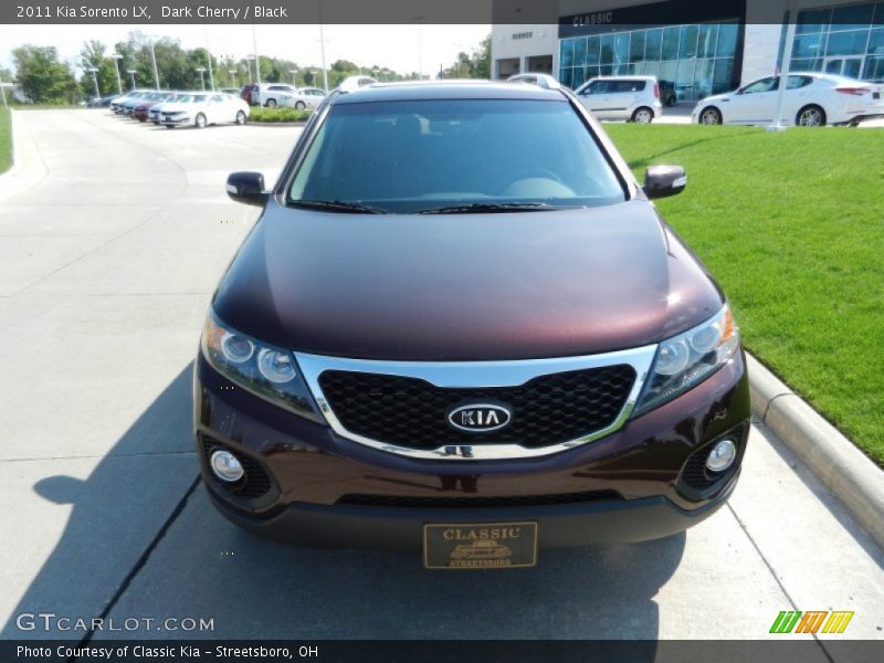 Dark Cherry / Black 2011 Kia Sorento LX