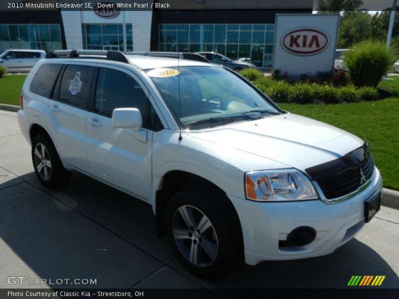 Dover White Pearl / Black 2010 Mitsubishi Endeavor SE