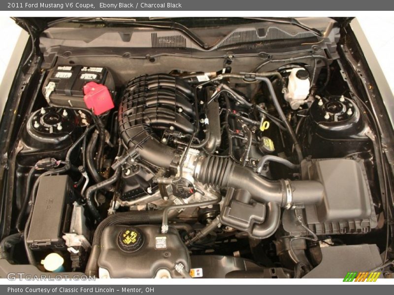 Ebony Black / Charcoal Black 2011 Ford Mustang V6 Coupe