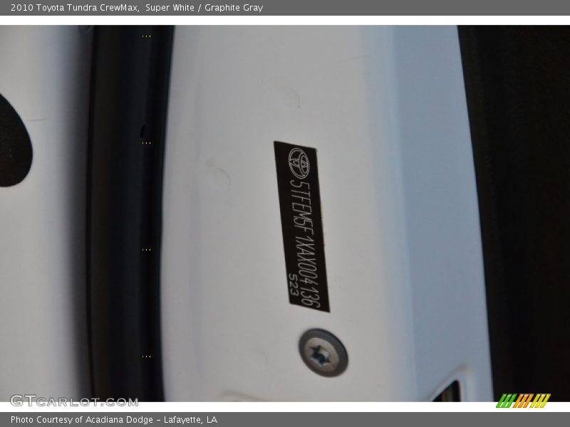 Super White / Graphite Gray 2010 Toyota Tundra CrewMax