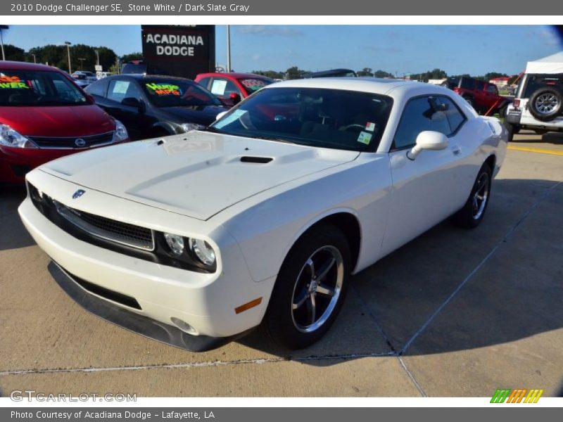 Stone White / Dark Slate Gray 2010 Dodge Challenger SE