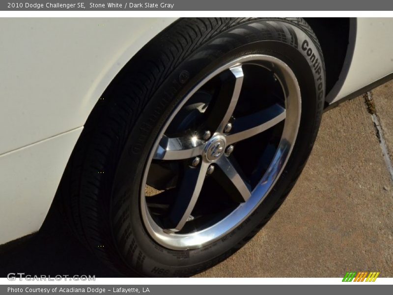 Stone White / Dark Slate Gray 2010 Dodge Challenger SE