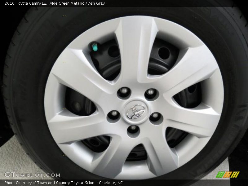 Aloe Green Metallic / Ash Gray 2010 Toyota Camry LE