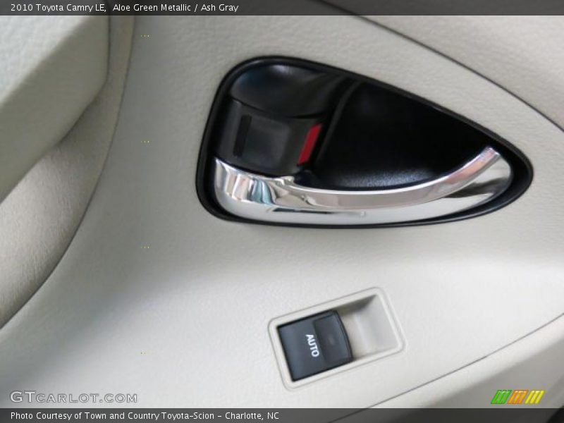 Aloe Green Metallic / Ash Gray 2010 Toyota Camry LE