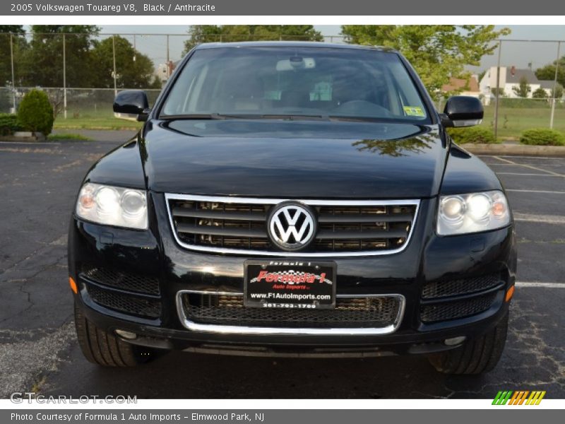 Black / Anthracite 2005 Volkswagen Touareg V8