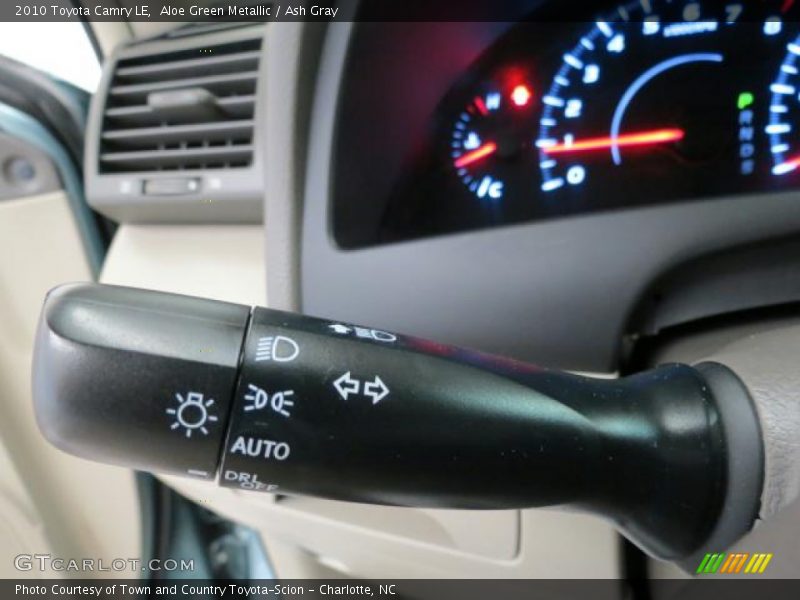 Aloe Green Metallic / Ash Gray 2010 Toyota Camry LE