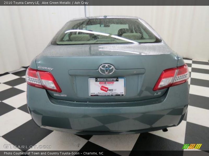Aloe Green Metallic / Ash Gray 2010 Toyota Camry LE