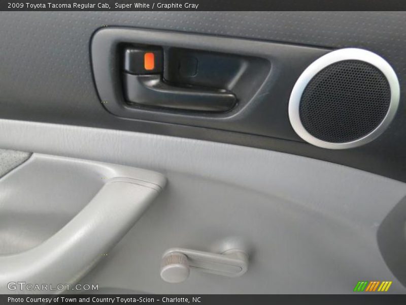 Super White / Graphite Gray 2009 Toyota Tacoma Regular Cab