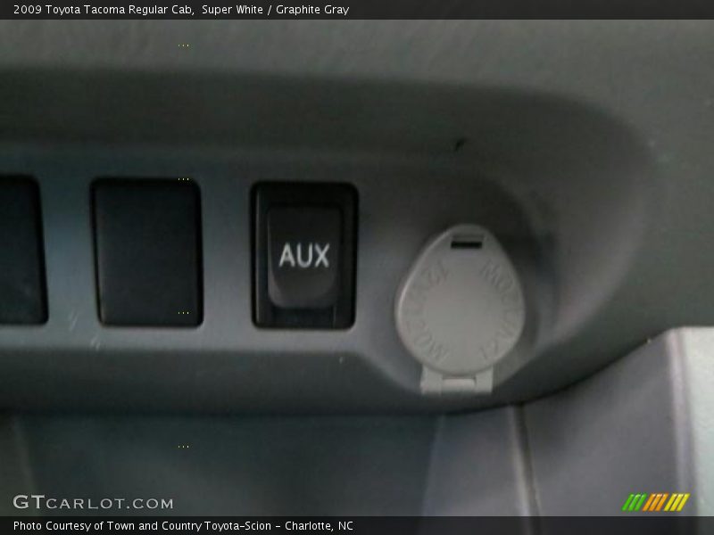 Super White / Graphite Gray 2009 Toyota Tacoma Regular Cab