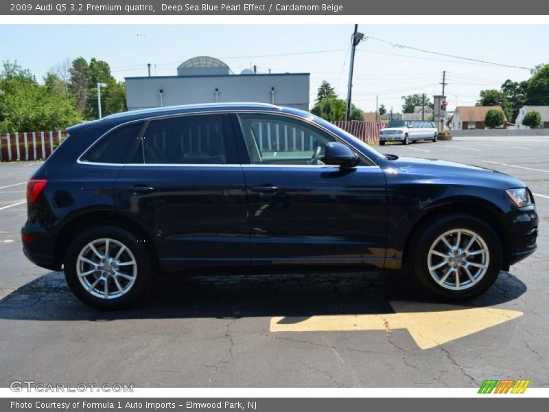 Deep Sea Blue Pearl Effect / Cardamom Beige 2009 Audi Q5 3.2 Premium quattro