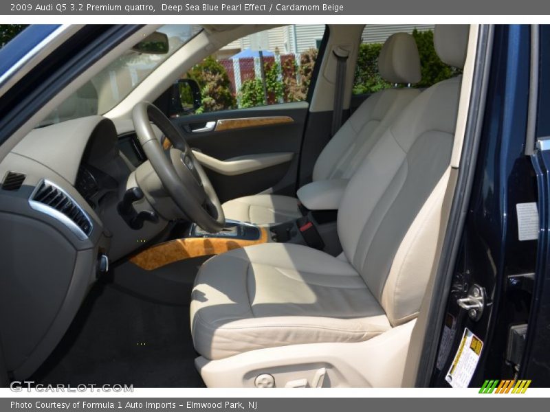 Front Seat of 2009 Q5 3.2 Premium quattro