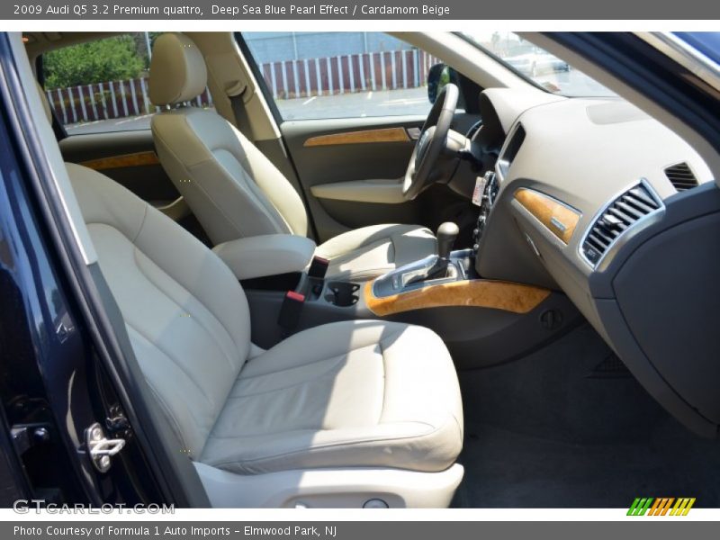 Deep Sea Blue Pearl Effect / Cardamom Beige 2009 Audi Q5 3.2 Premium quattro
