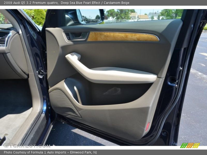 Deep Sea Blue Pearl Effect / Cardamom Beige 2009 Audi Q5 3.2 Premium quattro