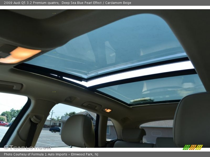 Sunroof of 2009 Q5 3.2 Premium quattro