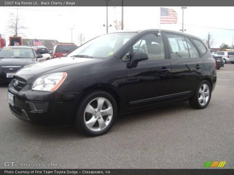 Black Cherry / Beige 2007 Kia Rondo LX