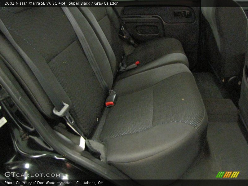Super Black / Gray Celadon 2002 Nissan Xterra SE V6 SC 4x4