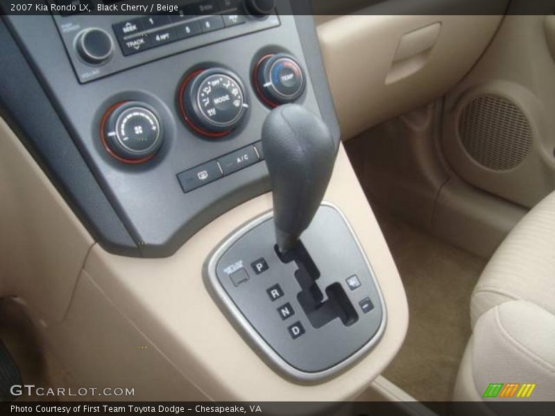 Black Cherry / Beige 2007 Kia Rondo LX