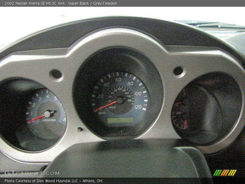 Super Black / Gray Celadon 2002 Nissan Xterra SE V6 SC 4x4