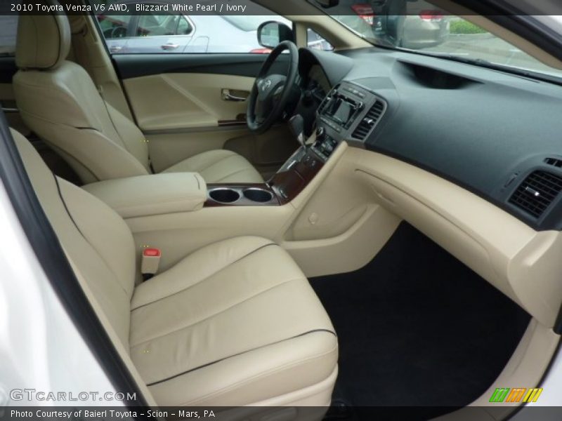 Blizzard White Pearl / Ivory 2010 Toyota Venza V6 AWD