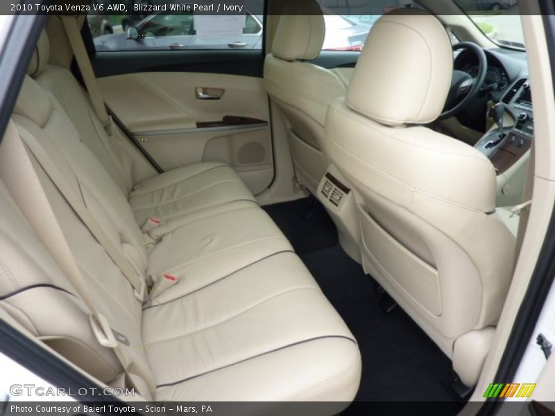 Blizzard White Pearl / Ivory 2010 Toyota Venza V6 AWD