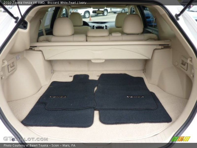 Blizzard White Pearl / Ivory 2010 Toyota Venza V6 AWD