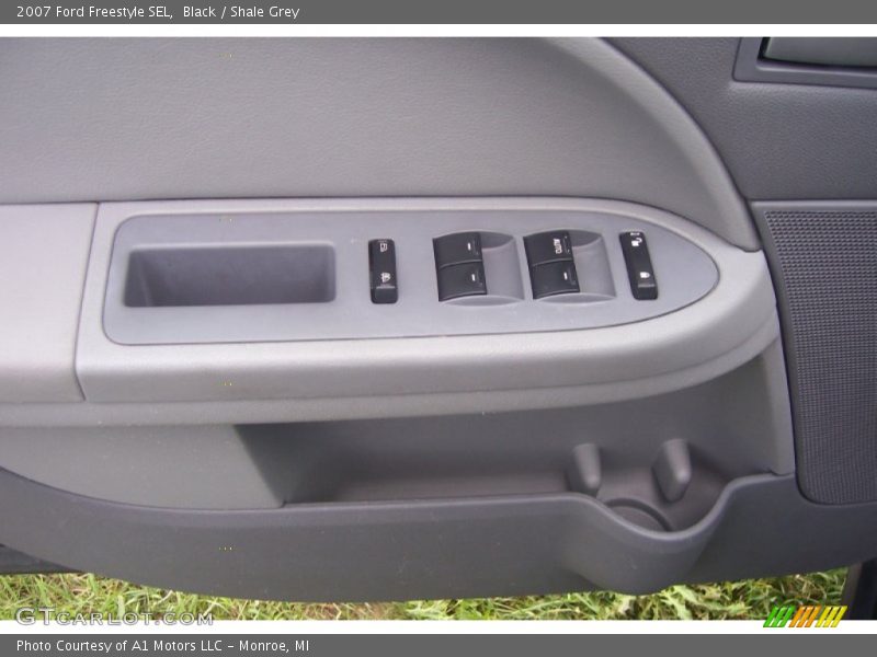 Black / Shale Grey 2007 Ford Freestyle SEL