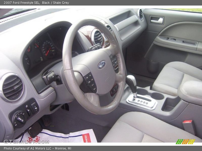 Black / Shale Grey 2007 Ford Freestyle SEL