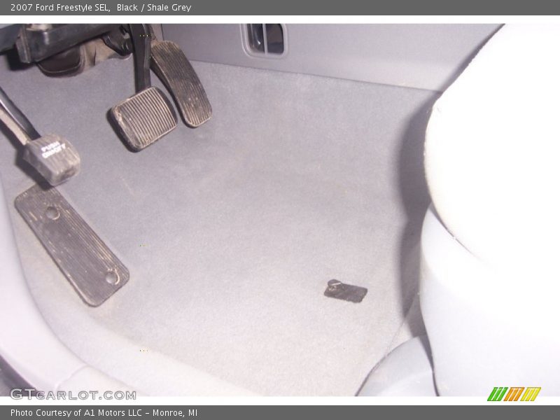 Black / Shale Grey 2007 Ford Freestyle SEL