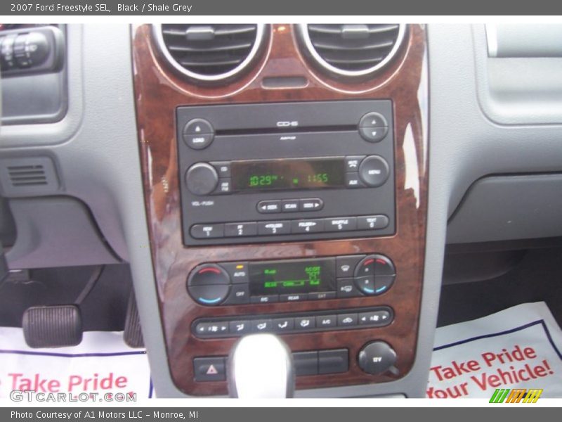 Black / Shale Grey 2007 Ford Freestyle SEL