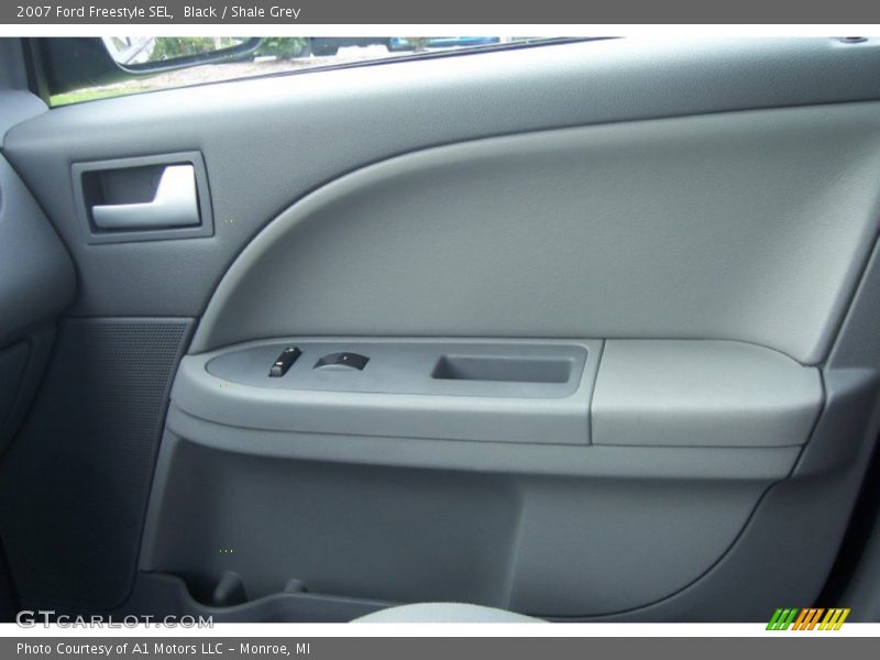 Black / Shale Grey 2007 Ford Freestyle SEL