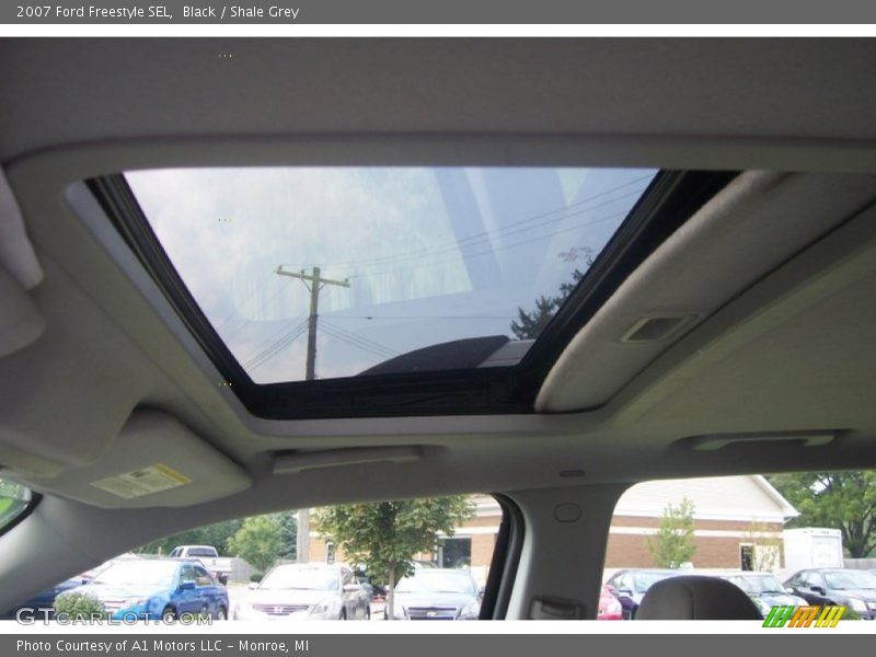 Black / Shale Grey 2007 Ford Freestyle SEL