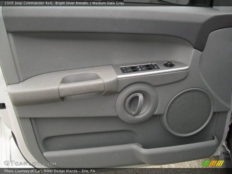Bright Silver Metallic / Medium Slate Gray 2006 Jeep Commander 4x4