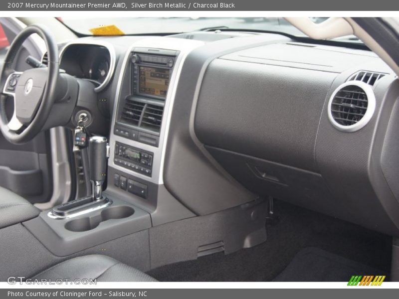 Silver Birch Metallic / Charcoal Black 2007 Mercury Mountaineer Premier AWD