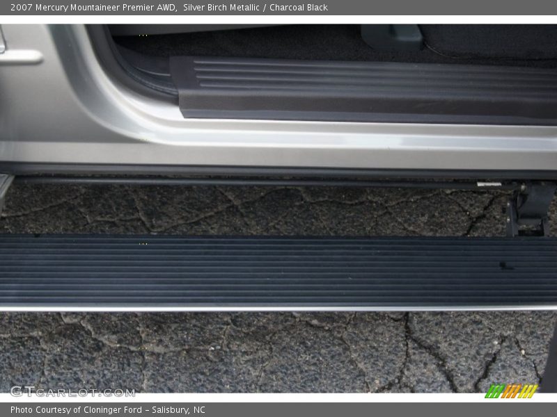 Silver Birch Metallic / Charcoal Black 2007 Mercury Mountaineer Premier AWD