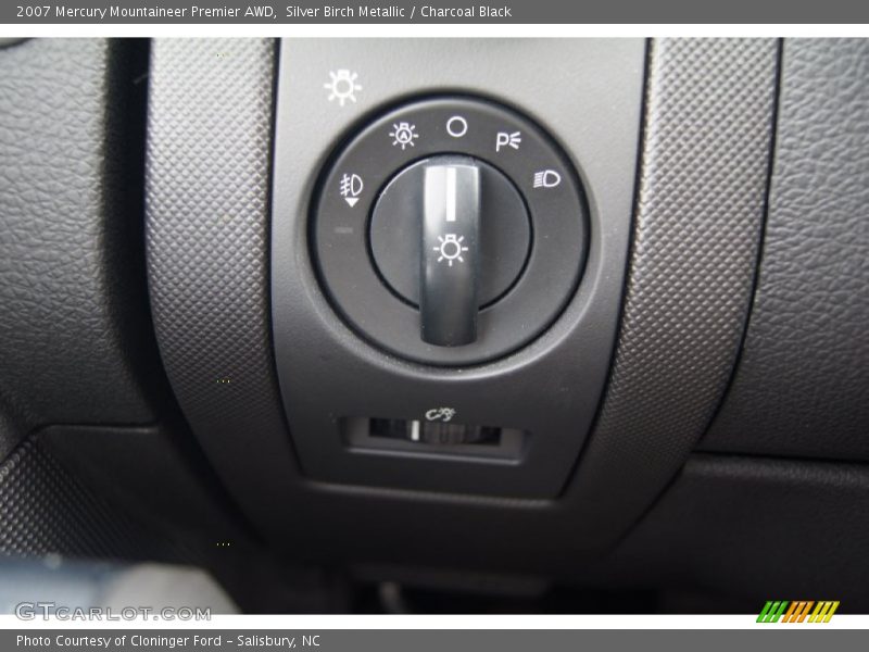 Silver Birch Metallic / Charcoal Black 2007 Mercury Mountaineer Premier AWD