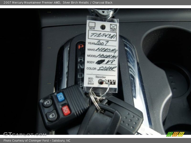 Silver Birch Metallic / Charcoal Black 2007 Mercury Mountaineer Premier AWD